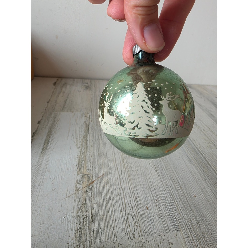 Vintage shiny Brite stencil deer reindeer green ornament Xmas tree